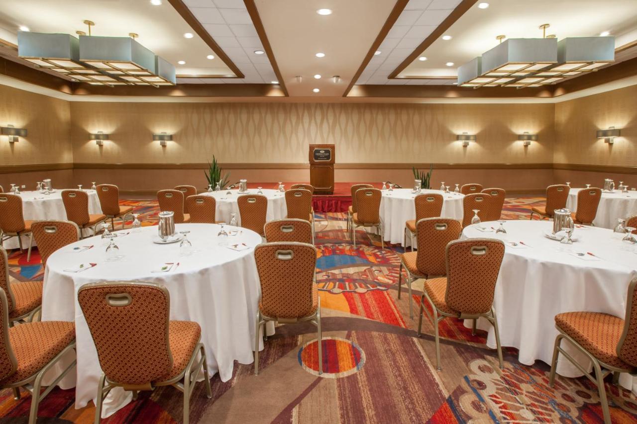 Готель Radisson Dayton Convention Center Екстер'єр фото