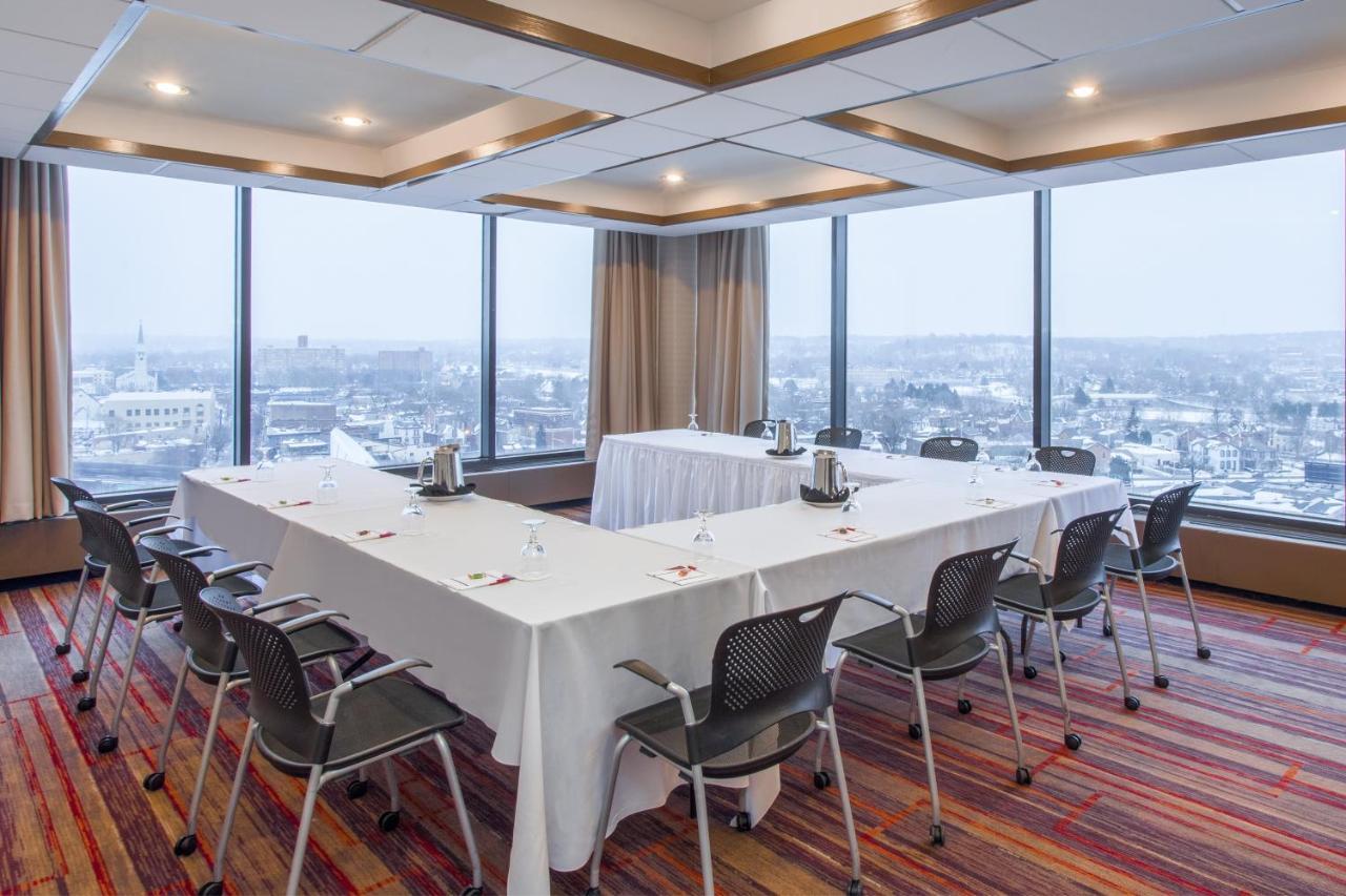 Готель Radisson Dayton Convention Center Екстер'єр фото