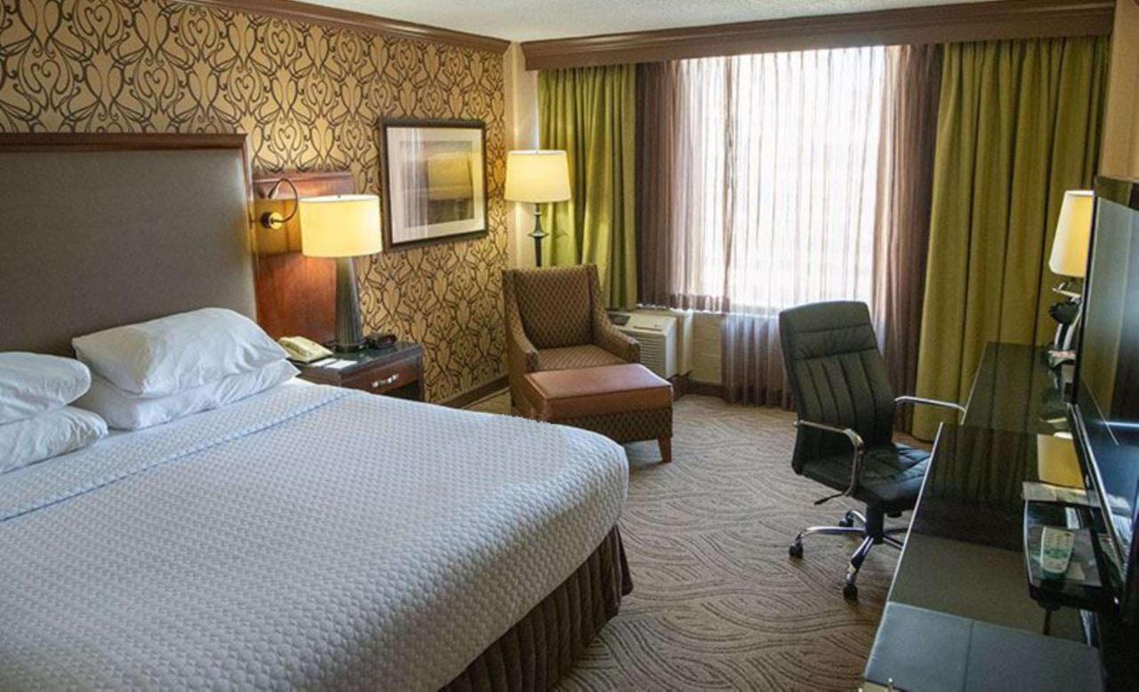 Готель Radisson Dayton Convention Center Екстер'єр фото