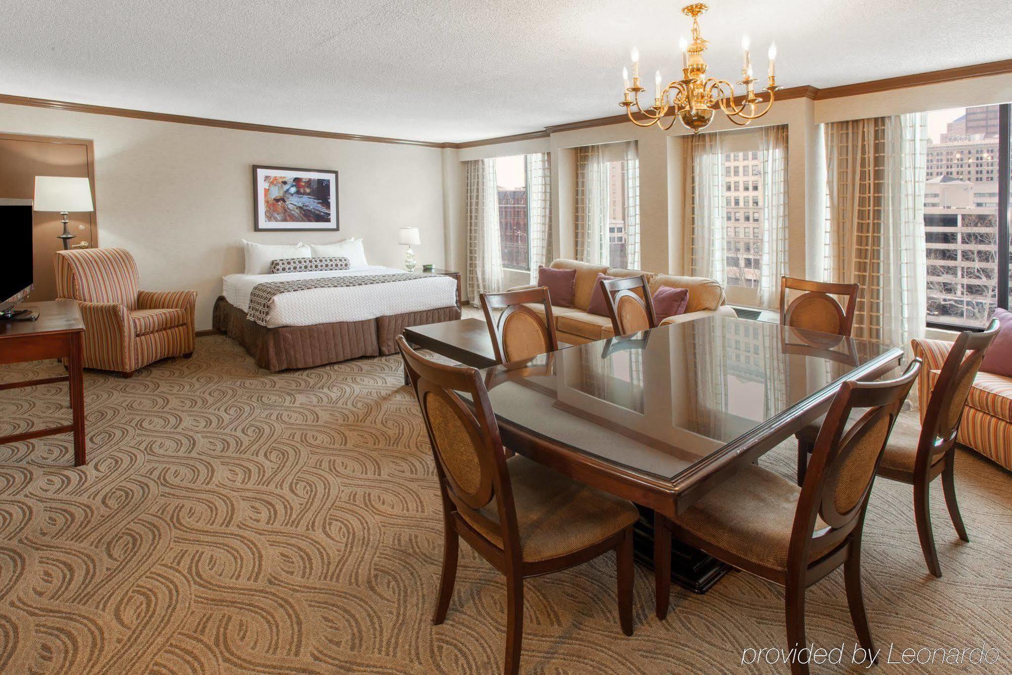 Готель Radisson Dayton Convention Center Екстер'єр фото