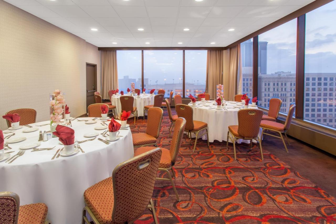 Готель Radisson Dayton Convention Center Екстер'єр фото